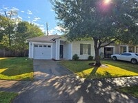 Building Photo - 21634 Mossey Pines Ct