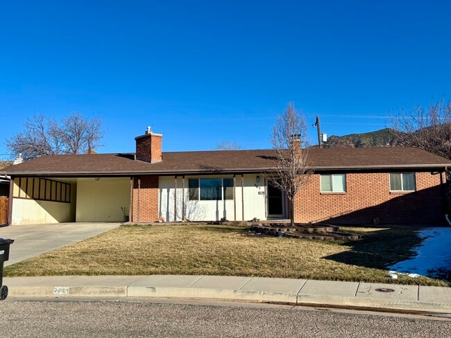 Building Photo - 763 S Sunset Dr