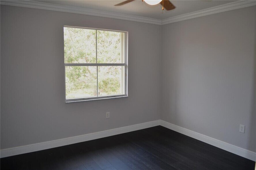 Building Photo - 18808 NW 24th Pl