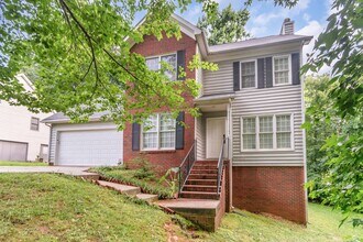 Building Photo - Spacious 2-Story Home with Finished Basement!