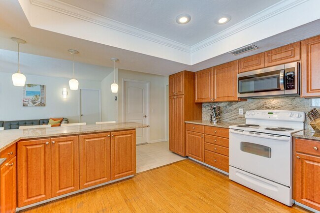 Building Photo - 1309 E Gate Dr