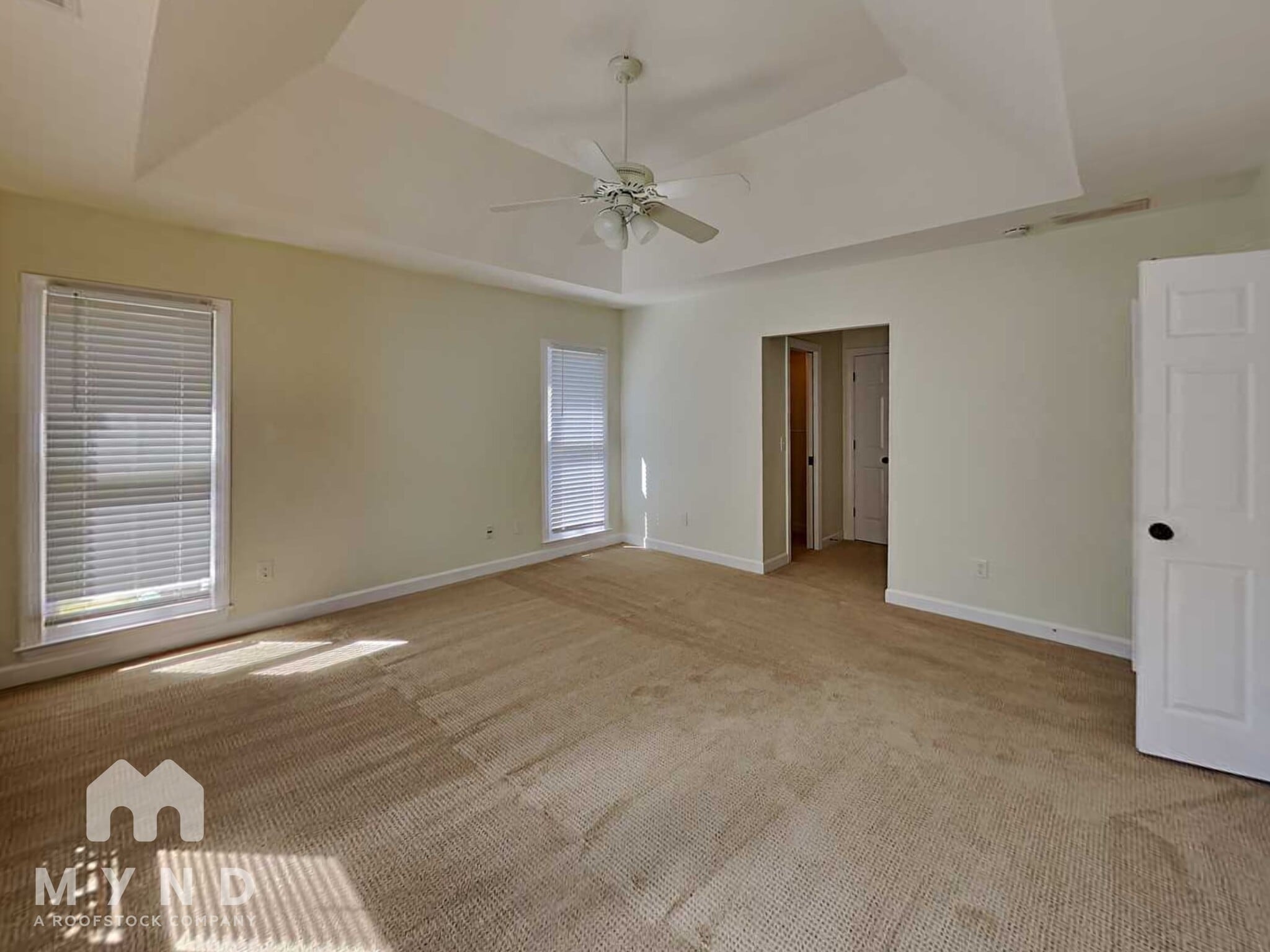 Building Photo - 4601 Lake Village Dr
