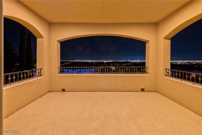 Building Photo - 252 Castellari Dr