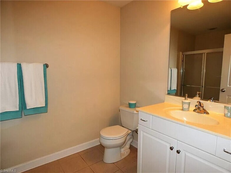 Building Photo - 4722 Tatton Park Cir