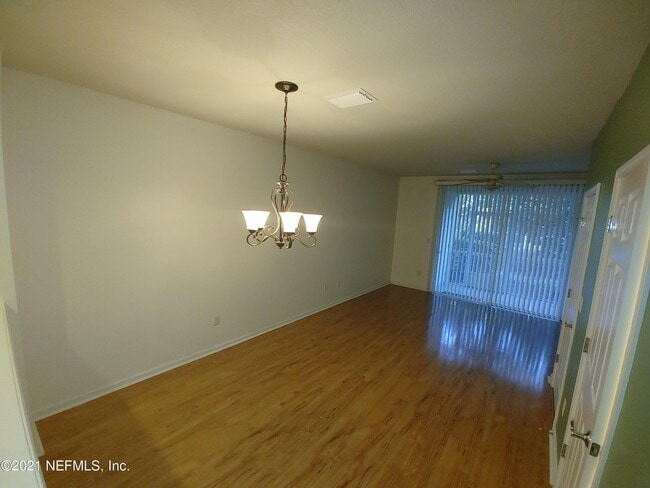 Building Photo - 8127 Summer Point Ct
