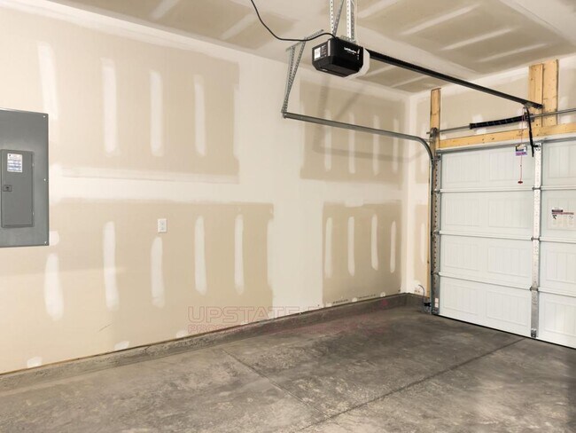 Building Photo - 165 Randwick Ln