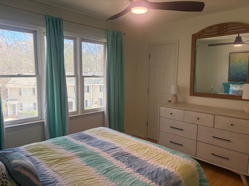 Building Photo - 300 NC-54