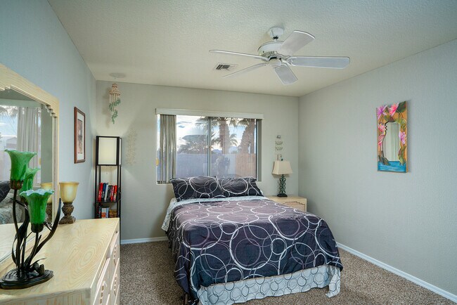 Building Photo - 1746 Cliffrose Dr