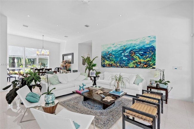 Building Photo - 435 Hampton Ln