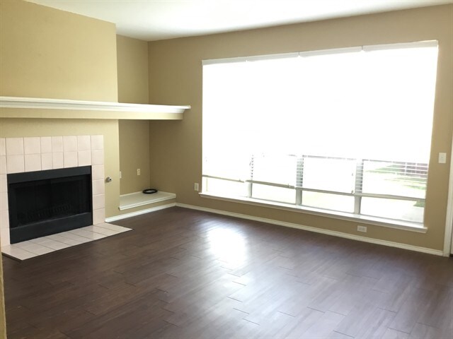 Building Photo - 4300 Brinker Ct