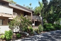 Building Photo - 1687 Brookhouse Cir