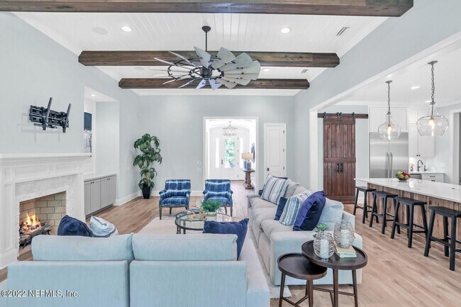 Building Photo - Gorgeous 5 bedroom/ 3 bathroom cottage home in Palencia for rent!