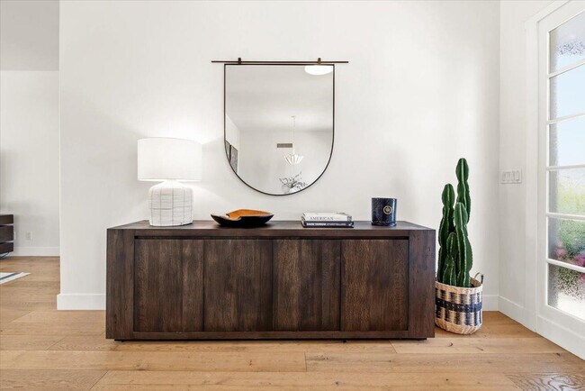 Building Photo - 3631 N 54th Ct