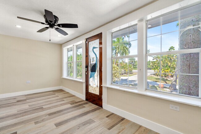 Building Photo - 3310 E Maritana Dr