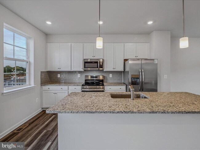 Building Photo - 180 Cooperage Rd