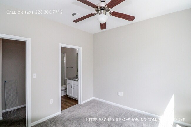 Building Photo - 473 Olive Branch Way