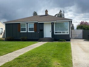 Building Photo - ? Fully Remodeled 1 Bed / 1 Bath Home Near Franklin Park ?