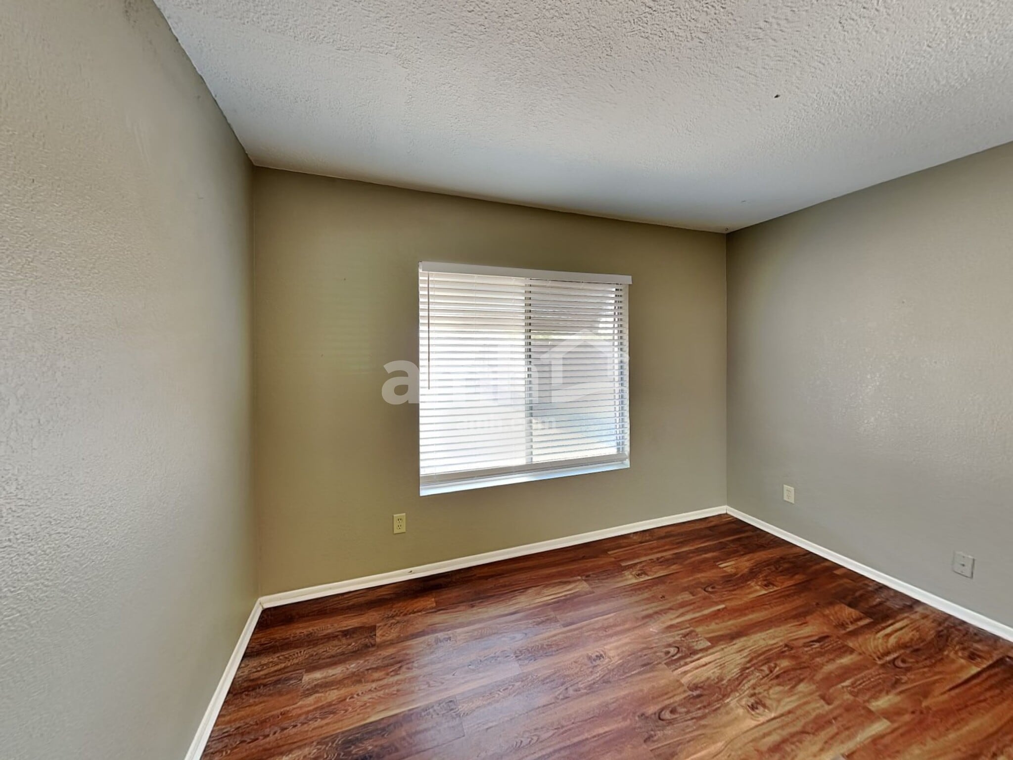 Building Photo - 8655 N 107th Dr