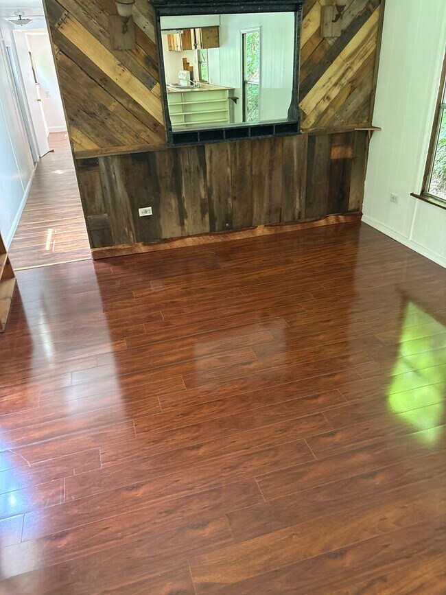 Building Photo - Nice 2 Bed in Candler