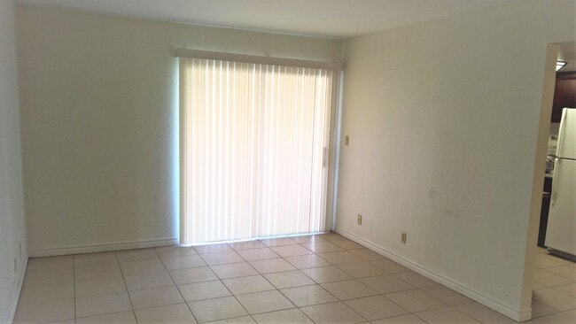 Building Photo - Bella Vita Condo