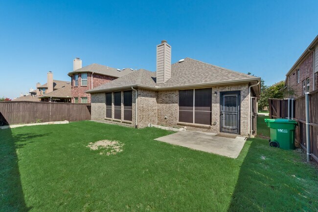 Building Photo - Charming 3-Bedroom Home with 2 Full Baths ...