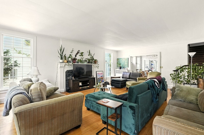 Building Photo - 2341 S Overlook Rd