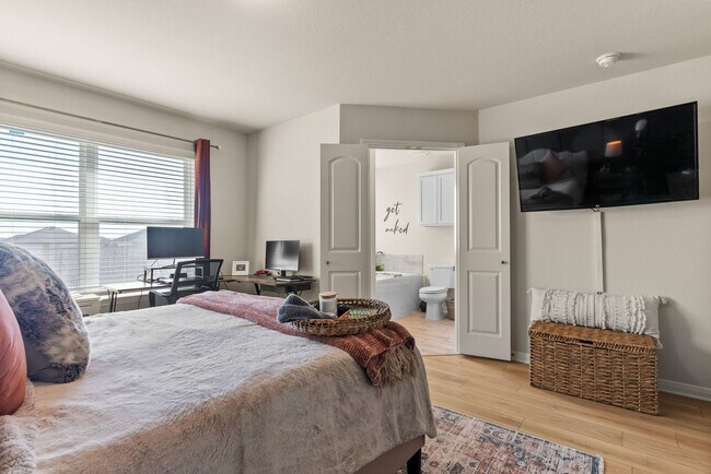 Building Photo - 9612 Caemlyn Cv