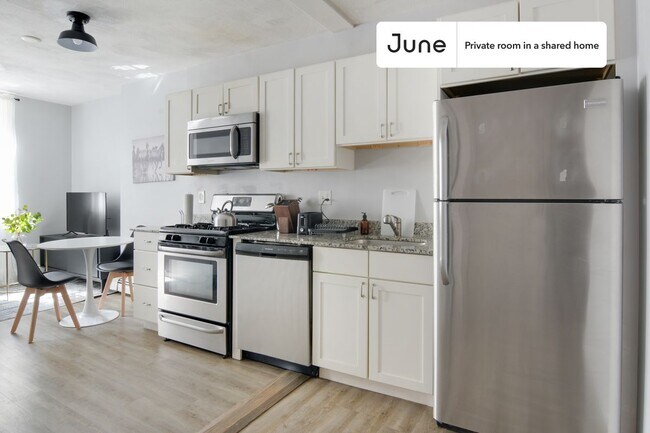 Building Photo - Room in Shared 3 bed/1 bath home in North End