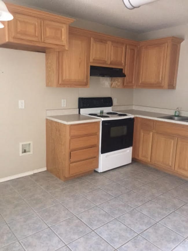 Building Photo - 360 Anderson Rd