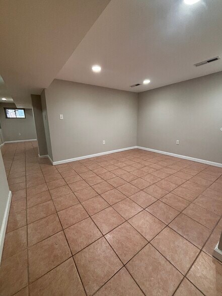 Building Photo - 449 Newton Pl NW