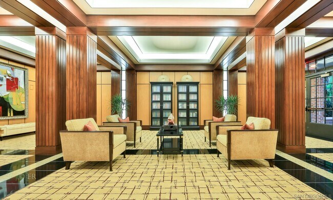 Building Photo - 500 W Harbor Dr