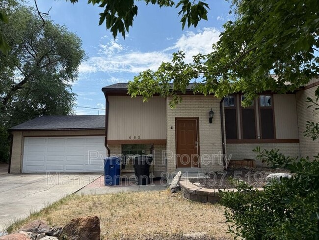 Building Photo - 682 E Malibu Dr