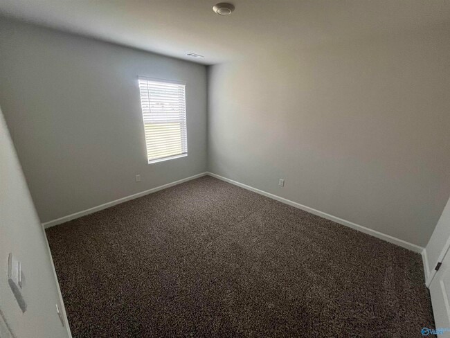 Building Photo - 417 Jackson Pt Cir