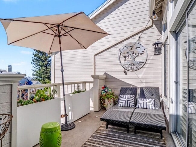 Building Photo - 7773 Beltane Dr
