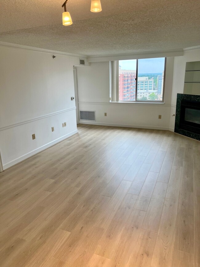 Building Photo - 1276 N Wayne St