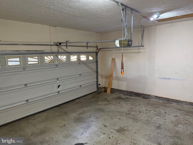 Building Photo - 51 Crystal Hill Ct