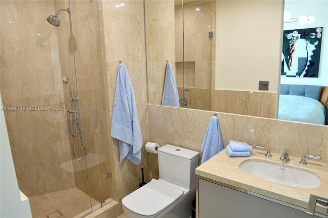 Building Photo - 15701 Collins Ave