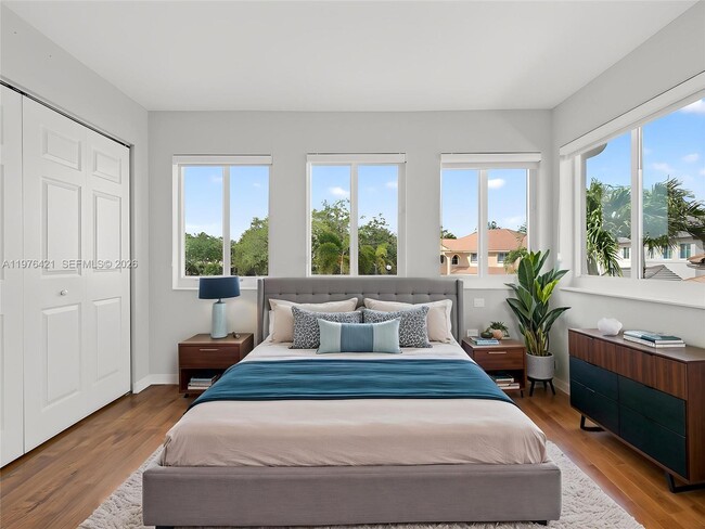 Building Photo - 1008 Highland Meadows Dr