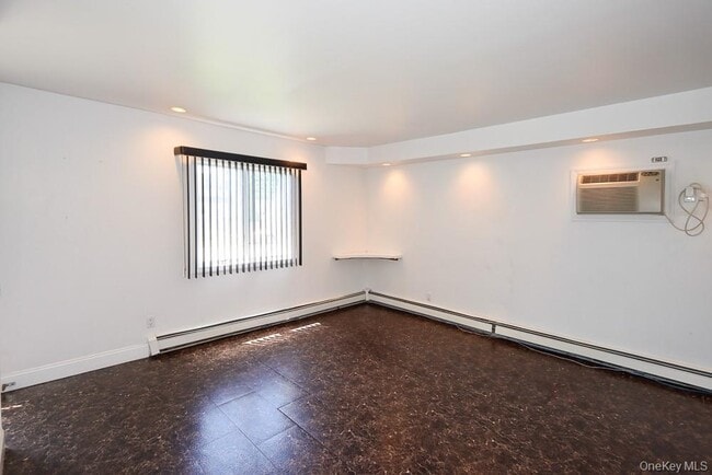 Building Photo - 223 Chestnut Ave