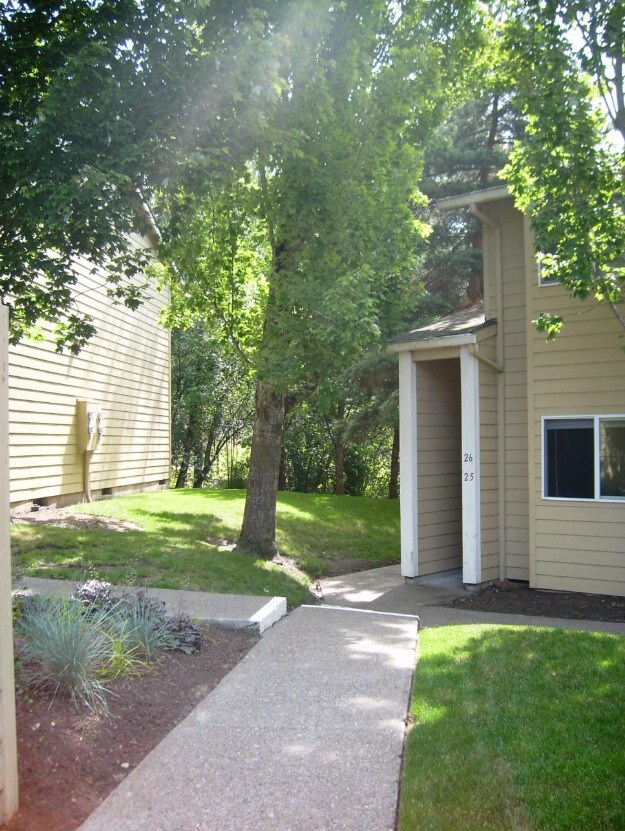 Building Photo - Wellington Estates