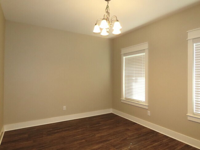 Building Photo - South Tyler! Stunning 5 Bedroom, 3.5 Bath ...