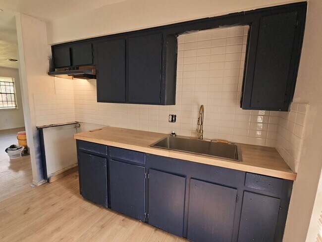 Building Photo - 11023 Linvale Dr