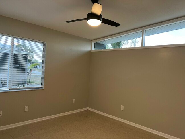 Building Photo - 5711 Gallatin Ln