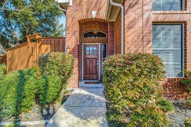 Building Photo - 18744 Gibbons Dr