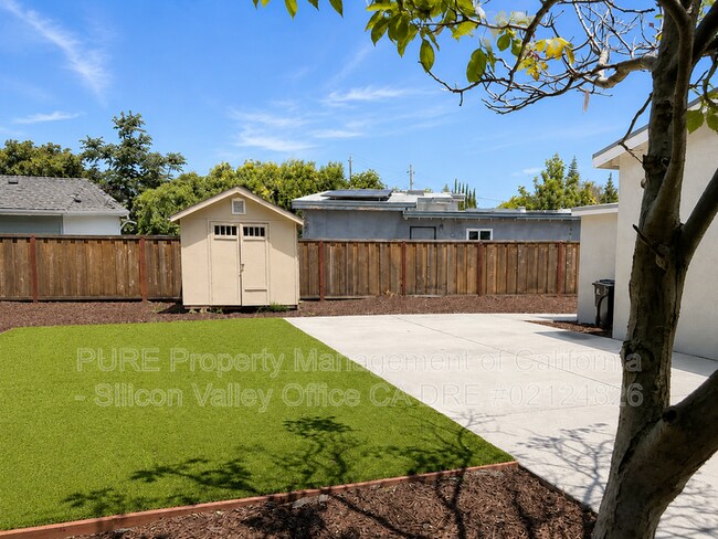 Building Photo - 40469 Shaw Ct