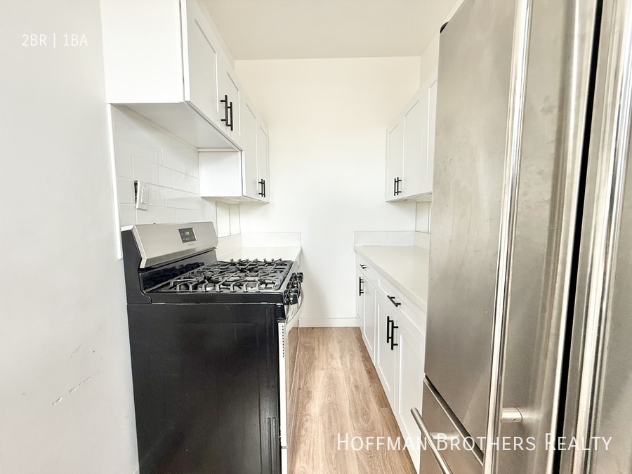Building Photo - 1801 N Kingsley Dr