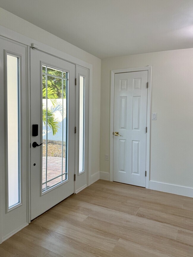 Building Photo - 156 N Boulevard of the Presidents