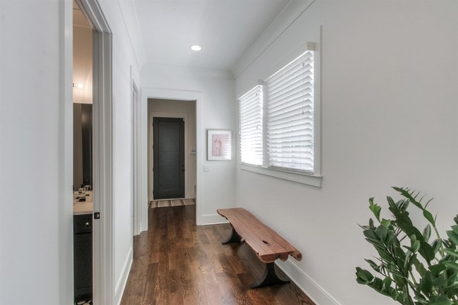 Building Photo - 4004 Lealand Ln