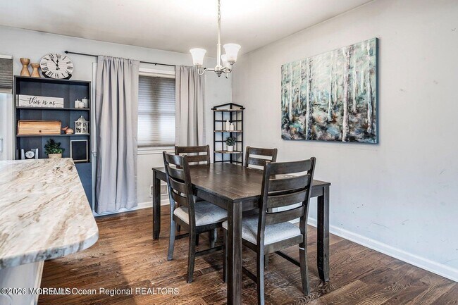 Building Photo - 510 Leawood Ave