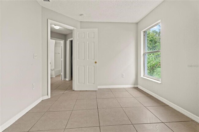 Building Photo - 145 Pompei Dr